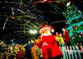 LEGOLAND® Florida Resort Helps Spread Holiday Cheer as 40 Make-A-Wish Families Light the  LEGO® Tree Kicking Off Christmas Bricktacular!