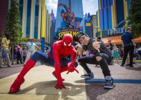 Teen Celebrity Austin Mahone visits Universal Orlando
