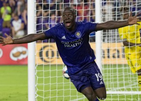 Orlando keeps play off hopes alive with tense victory over Columbus