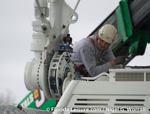 Final capsule is mounted to Orlando Eye, International Drive, Orlando -  6 February 2015 (Photographer: Nigel G. Worrall)