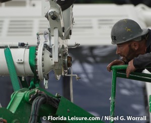 Final capsule is mounted to Orlando Eye, International Drive, Orlando -  6 February 2015 (Photographer: Nigel G. Worrall)