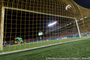 Orlando City Soccer 3 Sporting Kansas City 1, Orlando Citrus Bowl, Orlando, Florida - 13 September 2015  (Photographer: Nigel G. Worrall)